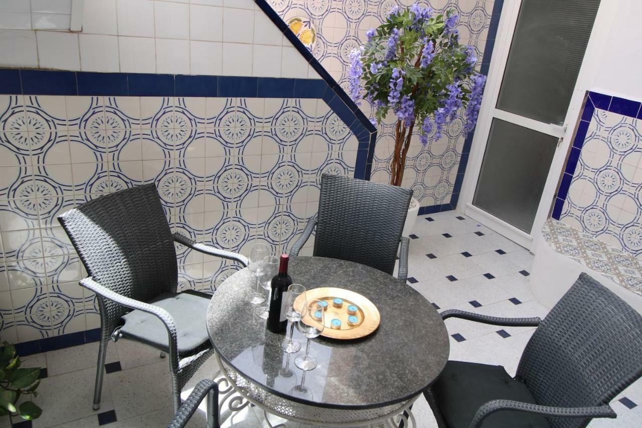 Big Apartment With Unique Patio Near Santa Barbara Castle Alicante Exteriör bild
